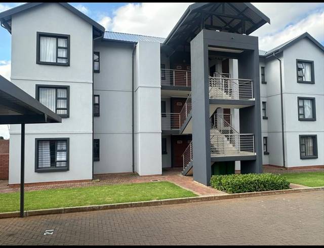 2 BEDROOM PROPERTY TO RENT IN GOLDEN FIELDS ESTATE